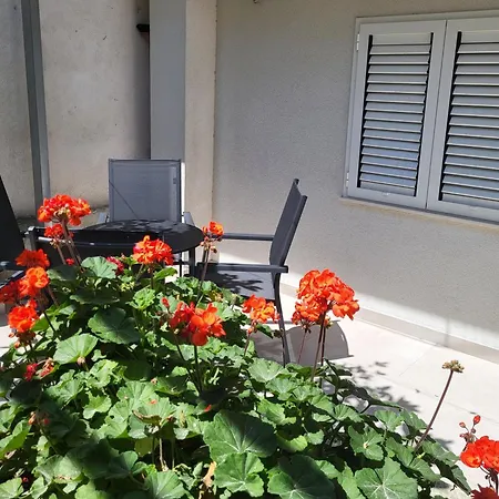 Apartment Elle With Free Private Parking Split