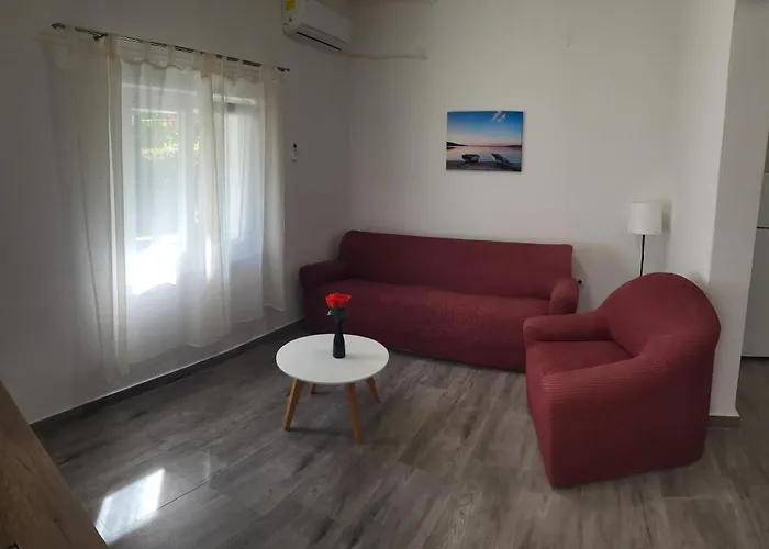 Elle With Free Private Parking Split