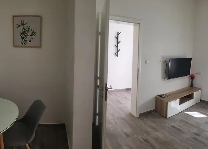 Apartment Elle With Free Private Parking Split