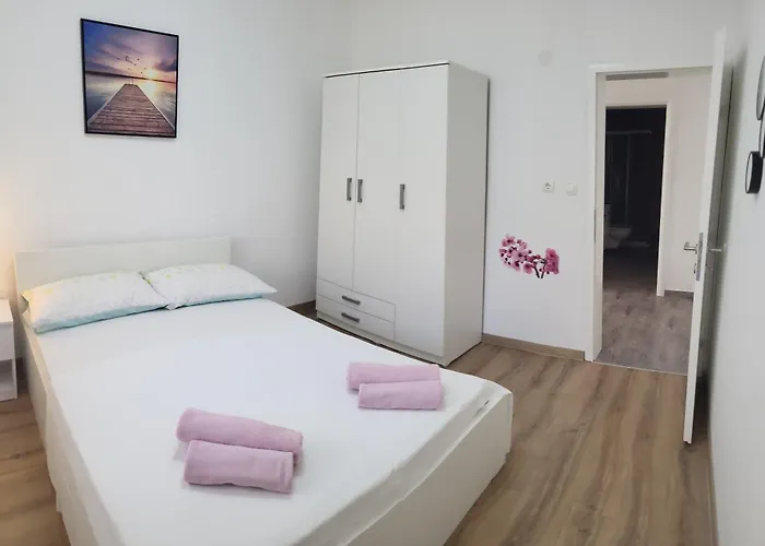 Elle With Free Private Parking Apartment *