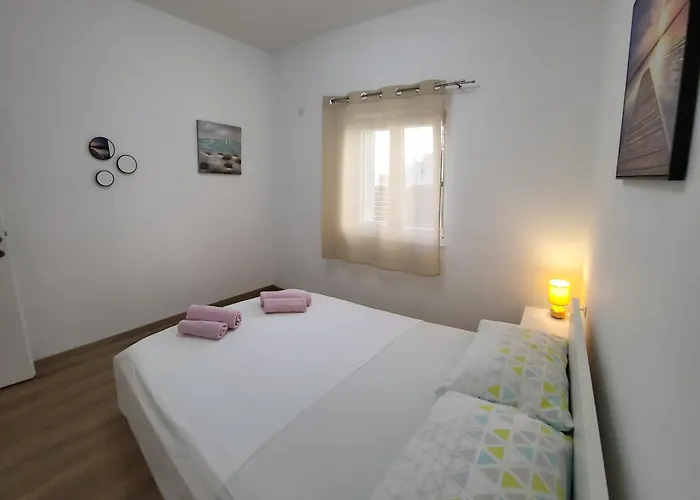 Apartment Elle With Free Private Parking