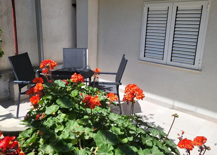 Apartment Elle With Free Private Parking Split