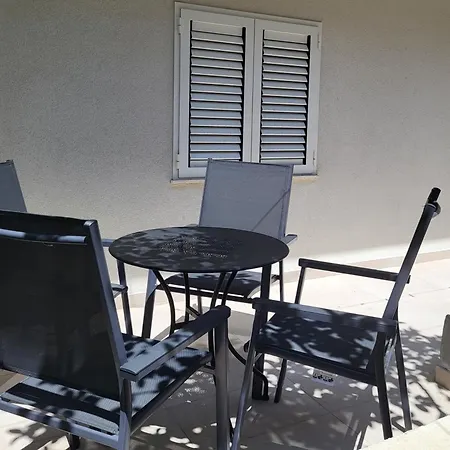 Elle With Free Private Parking * Split